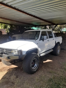 1989 toyota hilux 4x4 in very good condition