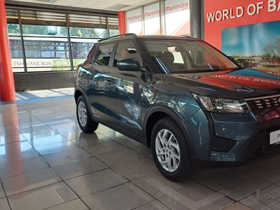 2022 Mahindra XUV 300 1.2T (W6)