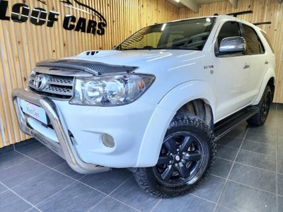 2011 Toyota Fortuner 3.0D-4D 4x4 For Sale in Kwazulu-Natal, KLOOF