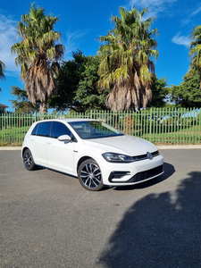 2017 Volkswagen Golf Hatchback