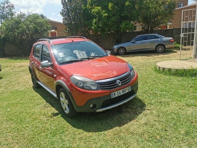 Renault Stepway 1.6i Crossover