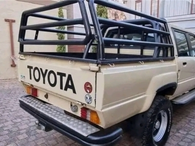 Toyota Hilux 1992, Manual, 2.2 litres - Port Elizabeth