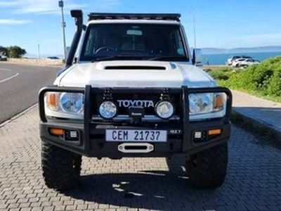Toyota Land Cruiser 2017, Manual, 4.5 litres - Cape Town