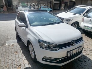 2016 Volkswagen Polo 1.2 TSI Comfortline, White with 68000km available now!