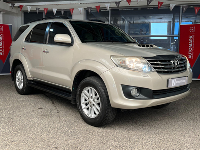 2012 TOYOTA FORTUNER 3.0D-4D R-B 4A R15 (R15)