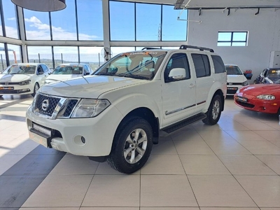 Used Nissan Pathfinder 3.0 dCi V6 LE Auto for sale in Eastern Cape
