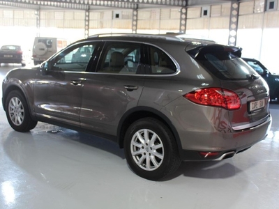 Used Porsche Cayenne 3.0 V6 S DIESEL 8