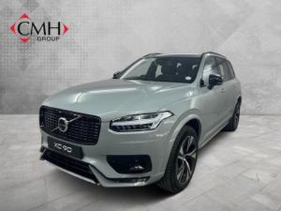 Volvo XC90 B5 AWD Plus Dark