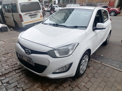 2013 Hyundai i20 1.4 GL, White with 83000km available now!