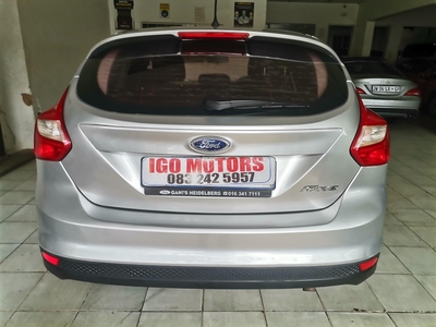 2014 Ford focus 1.6 MANUAL Mechanically perfect with Clothes Seat