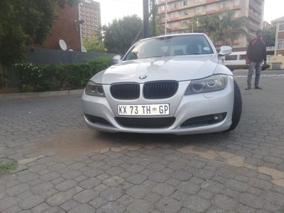 BMW 3 Series 320i