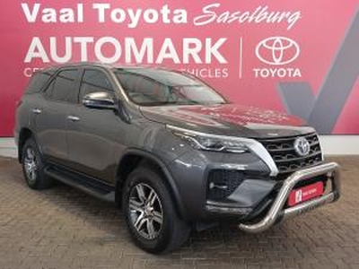 Toyota Fortuner 2.4GD-6 manual