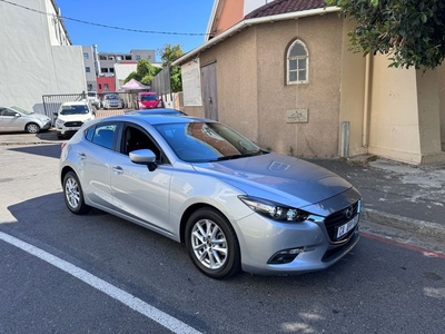 2018 Mazda Mazda3 1.6 Dynamic 5-Door AT for sale!