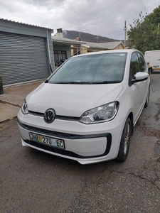 2019 VW Move UP!