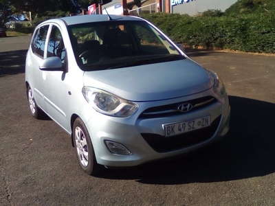 2013 Hyundai i10 1.2 GLS. VERY GOOD CONDITION, SUPER LITE ON FEUL.