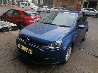 2021 Volkswagen Polo Vivo Hatch 1.4 Trendline, Blue with 25000km available now!