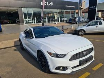 Ford Mustang 2.3T fastback auto