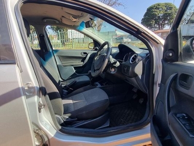 Used Ford Ikon 1.6 Ambiente for sale in Gauteng