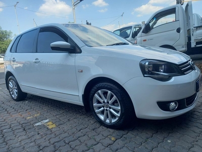 White Volkswagen Santa Fe 2.2 CRDI 4x4 Executive 7-Seater AT with 113000km available now!