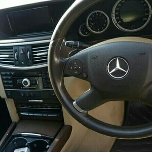 Mercedes Benz E300 Elegance