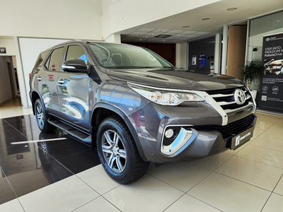 2016 TOYOTA FORTUNER 2.4GD-6 R-B A-T