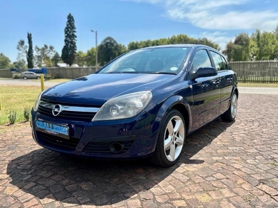 Used Opel Astra 1.8 Sport 5