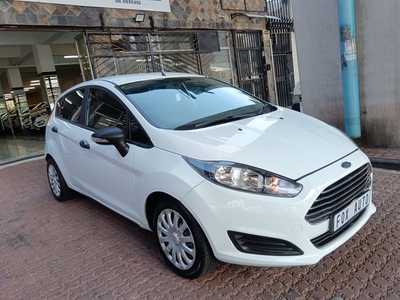 2014 Ford Fiesta 1.4i (71 kW) Ambiente Hatch Back