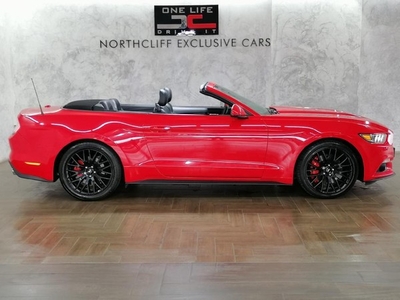 Used Ford Mustang 2.3 EcoBoost convertible Auto for sale in Gauteng