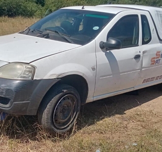 Nissan NP200 for sale. Accident damage.