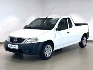 Nissan NP 300 2022, Manual, 1.6 litres - Bloemfontein