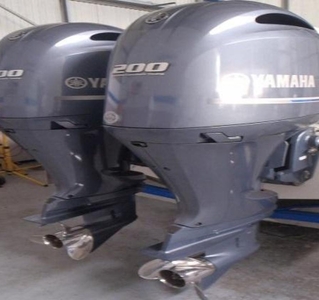 Twin Used Yamaha 200 HP Outboard Motor Engine