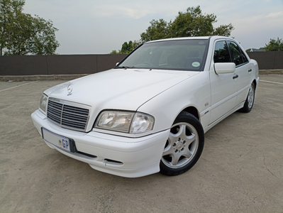 1999 Mercedes-Benz C230 Kompressor Sport with sunroof still like new only R85 000