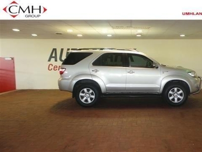 2011 Toyota Fortuner 3. 0D-4D R/B A/T