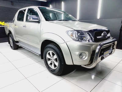2011 Toyota Hilux 2.7 Double Cab Raider For Sale
