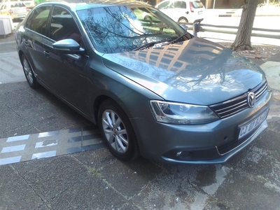 2013 VW JETTA6 TSI 1.4 automatic in a very good condition