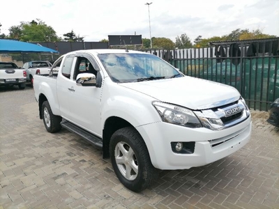 2016 Isuzu KB 300D-Teq Extended Cab LX Manual For Sale For Sale in Gauteng, Johannesburg