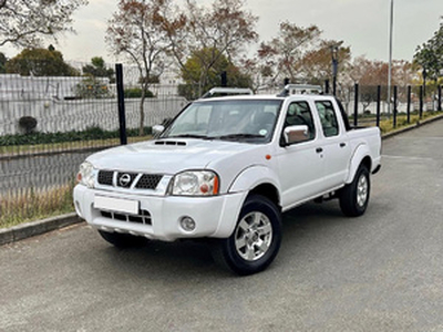 Nissan NP 300 2014, Manual, 2.5 litres - George