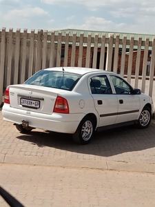 Opel Astra classic 1.6 2001 white in colour