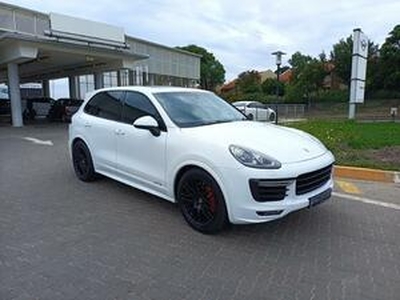 Porsche Cayenne 2017, Automatic, 3.6 litres - Heidelberg
