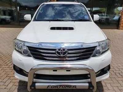 Toyota Fortuner 2013, Automatic, 3 litres - Kingsview