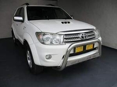 Toyota Fortuner 2014, Automatic, 3 litres - Bloemfontein