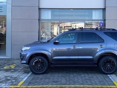 Toyota Fortuner 2015, Manual, 4 litres - Cape Town