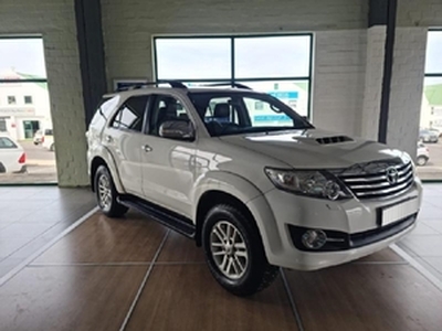 Toyota Fortuner 2016, Manual, 3 litres - Kingsview Ext 3