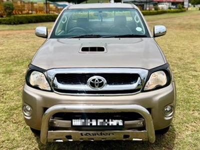 Toyota Hilux 2010, Manual, 3 litres - George