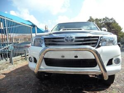 Toyota Hilux 2015, Manual, 2.5 litres - Thulamahashe