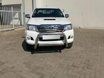 Toyota Hilux 2015, Manual, 3 litres - Cape Town