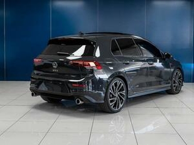 Volkswagen Golf GTI 2022, Automatic, 2.1 litres - Alice