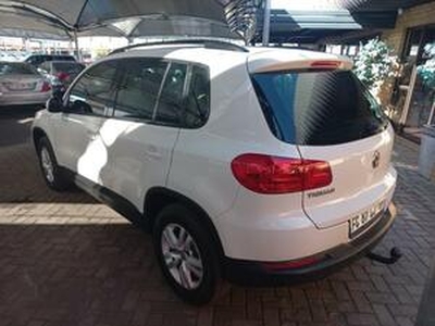 Volkswagen Tiguan 2016, Manual, 2 litres - Johannesburg