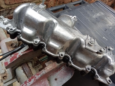 VW diesel Intake manifold with flaps in good condition
