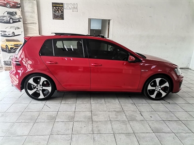 2016 VW Golf 7 2.0 GTI DSG Mechanically perfect with S. Book, Sunroof